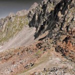 Colle di Ciriegia – 2.543 m, links Italien, rechts Frankreich – Foto: © Wolfram Mikuteit