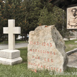 Gedenkstätte vor dem Friedhof von Cogne – Foto: © Wolfram Mikuteit