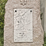 Gedenkstein in Meina, Parco Fratellanza – Foto: © Sabine Bade