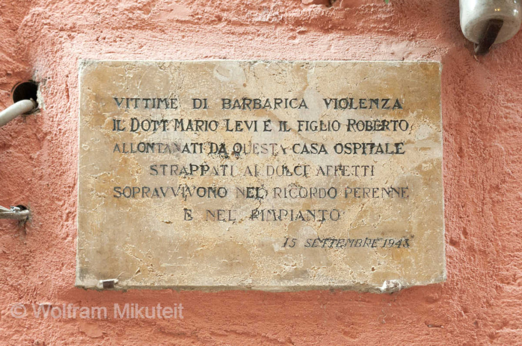 Erinnerungstafel für Mario und Roberto Levi, Orta - Foto: © Wolfram Mikuteit